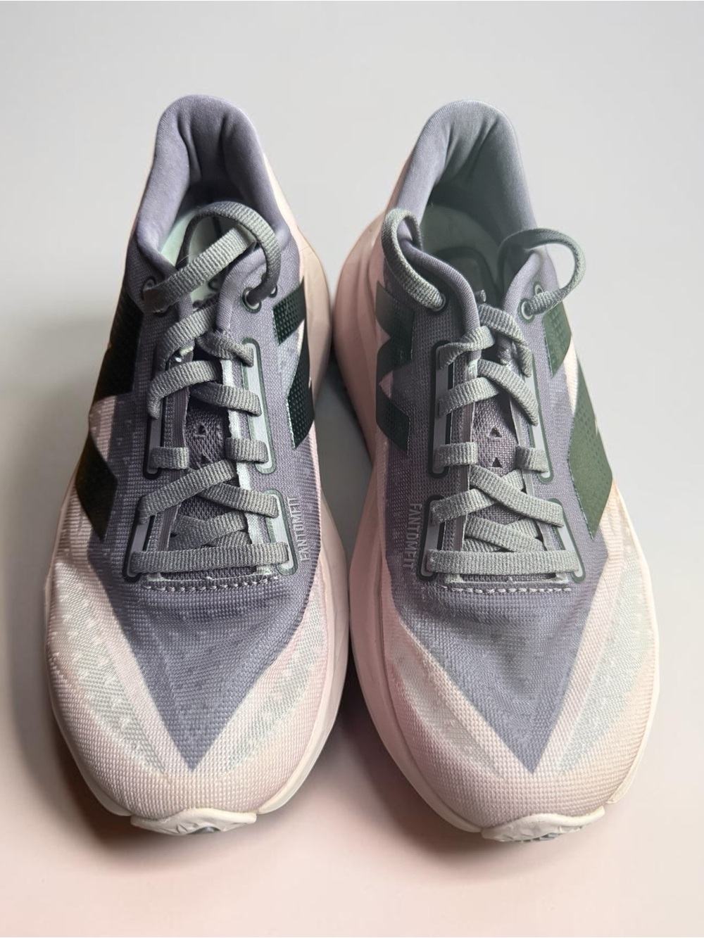 New Balance Fuelcell Rebel v4
